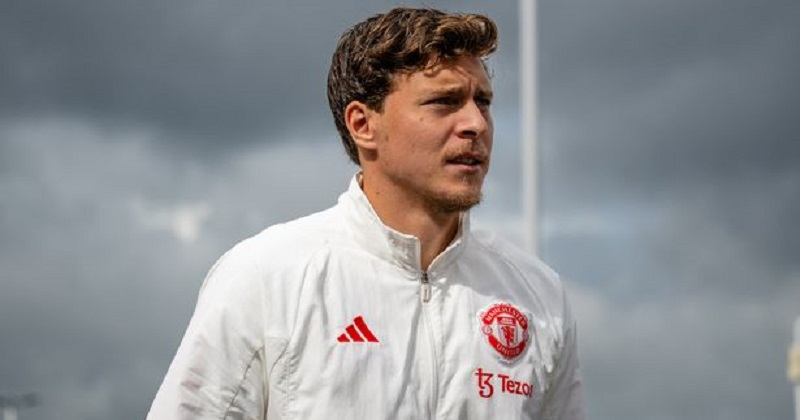 Victor Lindelof Speaks Out About Jadon Sancho Drama as Manchester United's Transfer Deadline Nears