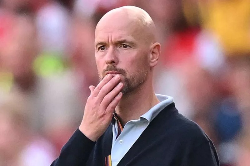 Erik ten Hag faces tactical dilemma for Manchester United's right-wing position